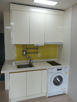 狭い部屋には折りたためる家具が便利_top
